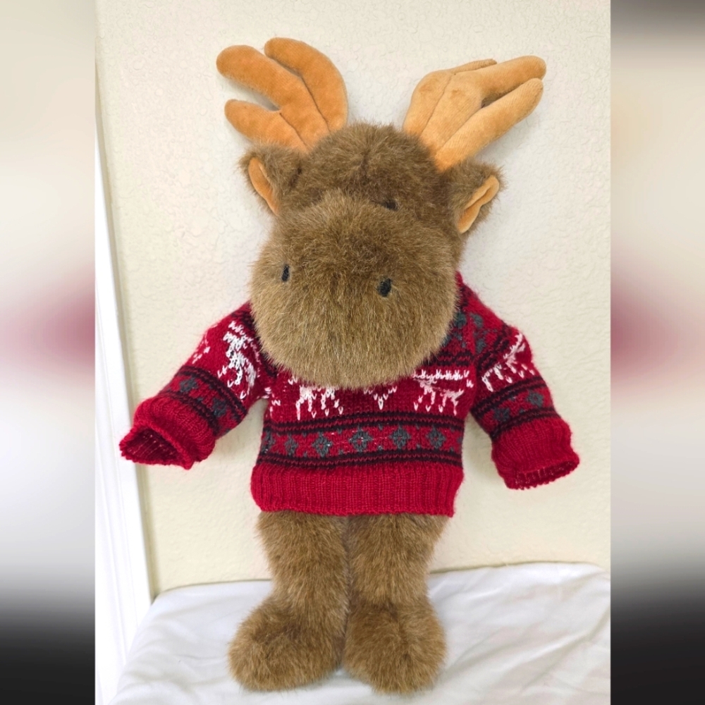 Vintage Boyd's Collection Plush Moose with Red Sweater 1988-2003 - Picture 2 of 6